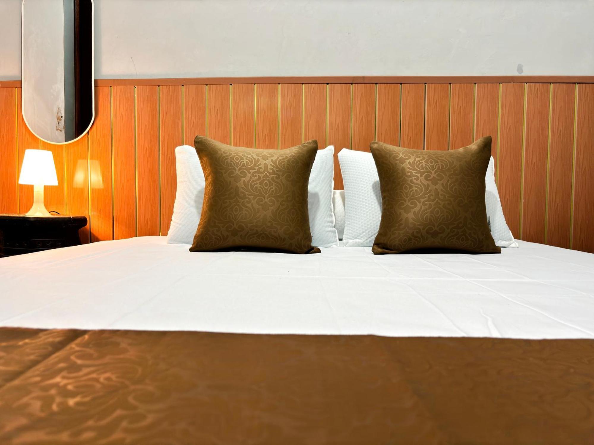 יוגיאקרטה Jogja Day Inn מראה חיצוני תמונה