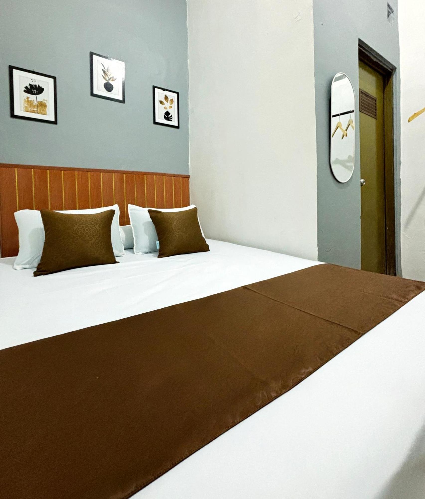 יוגיאקרטה Jogja Day Inn מראה חיצוני תמונה