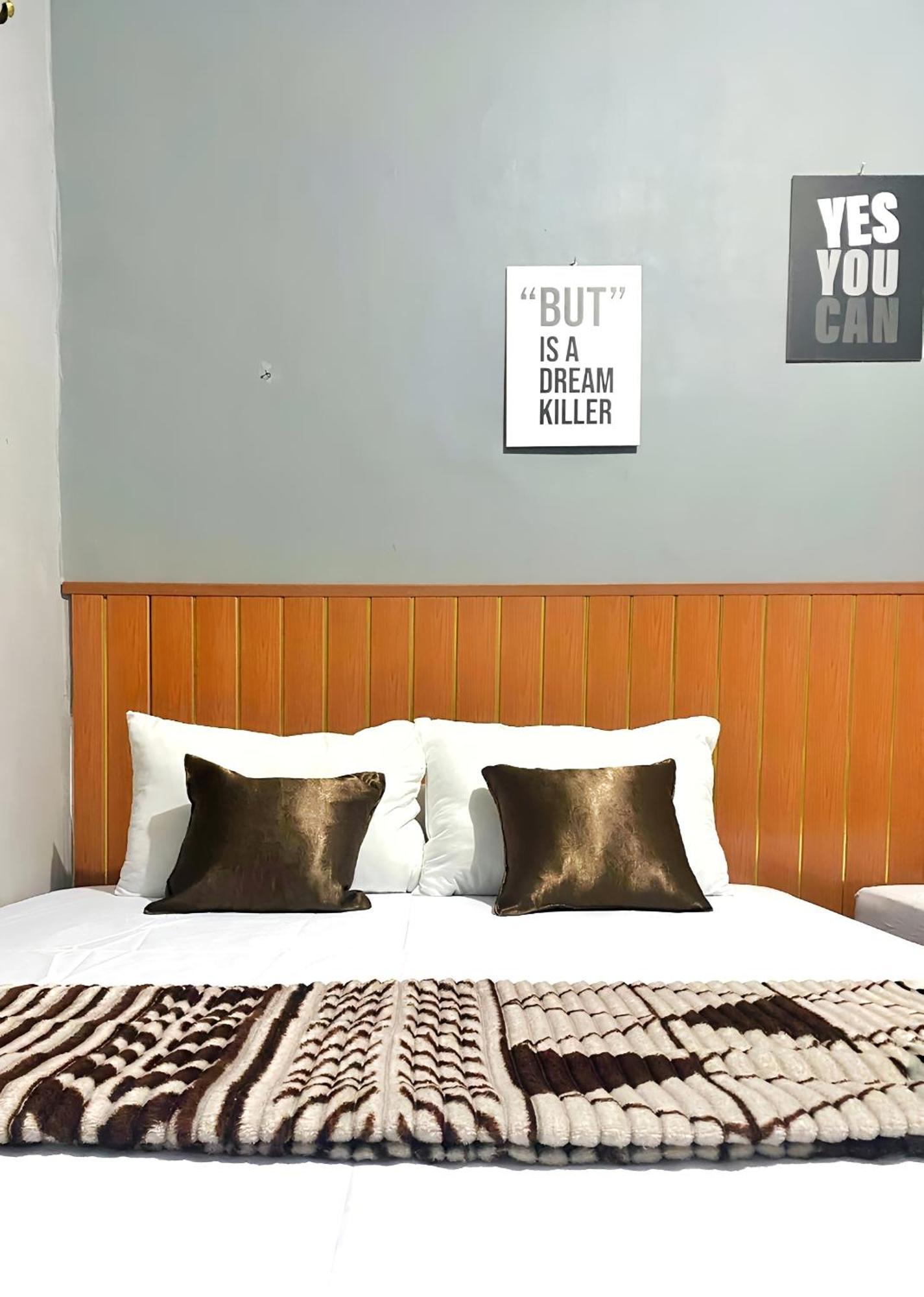 יוגיאקרטה Jogja Day Inn מראה חיצוני תמונה